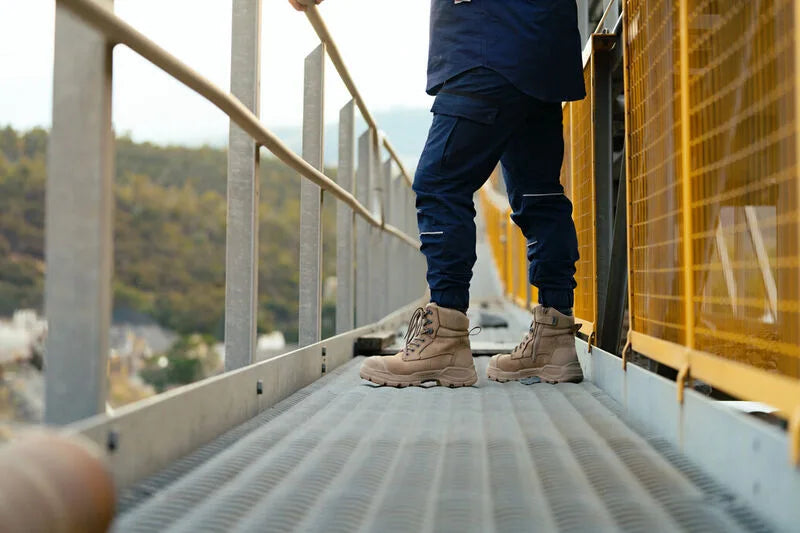 Blundstone #9063 Zip Sided Safety Boot