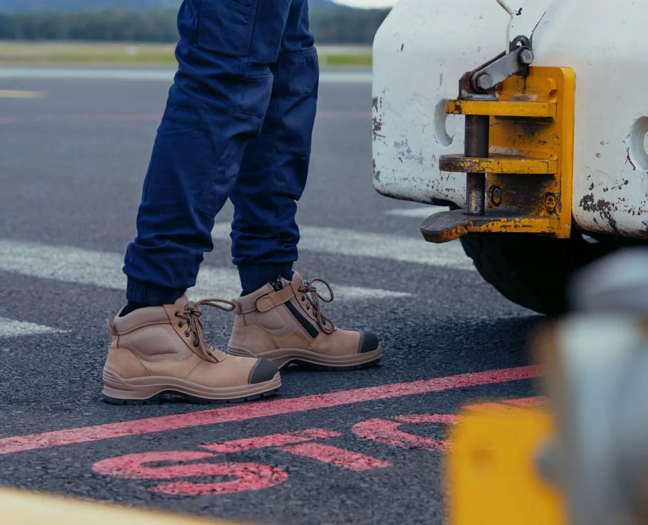 Blundstone #325 Zip Sided Safety Boot